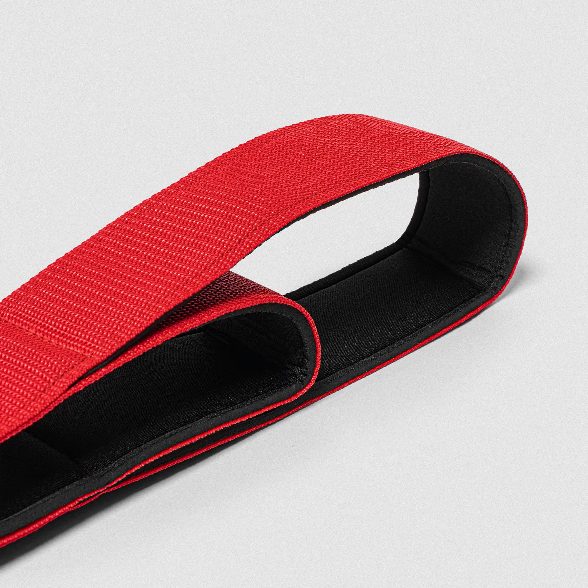 Gymreapers Tricep Rope 27" - Red close up shot of strap