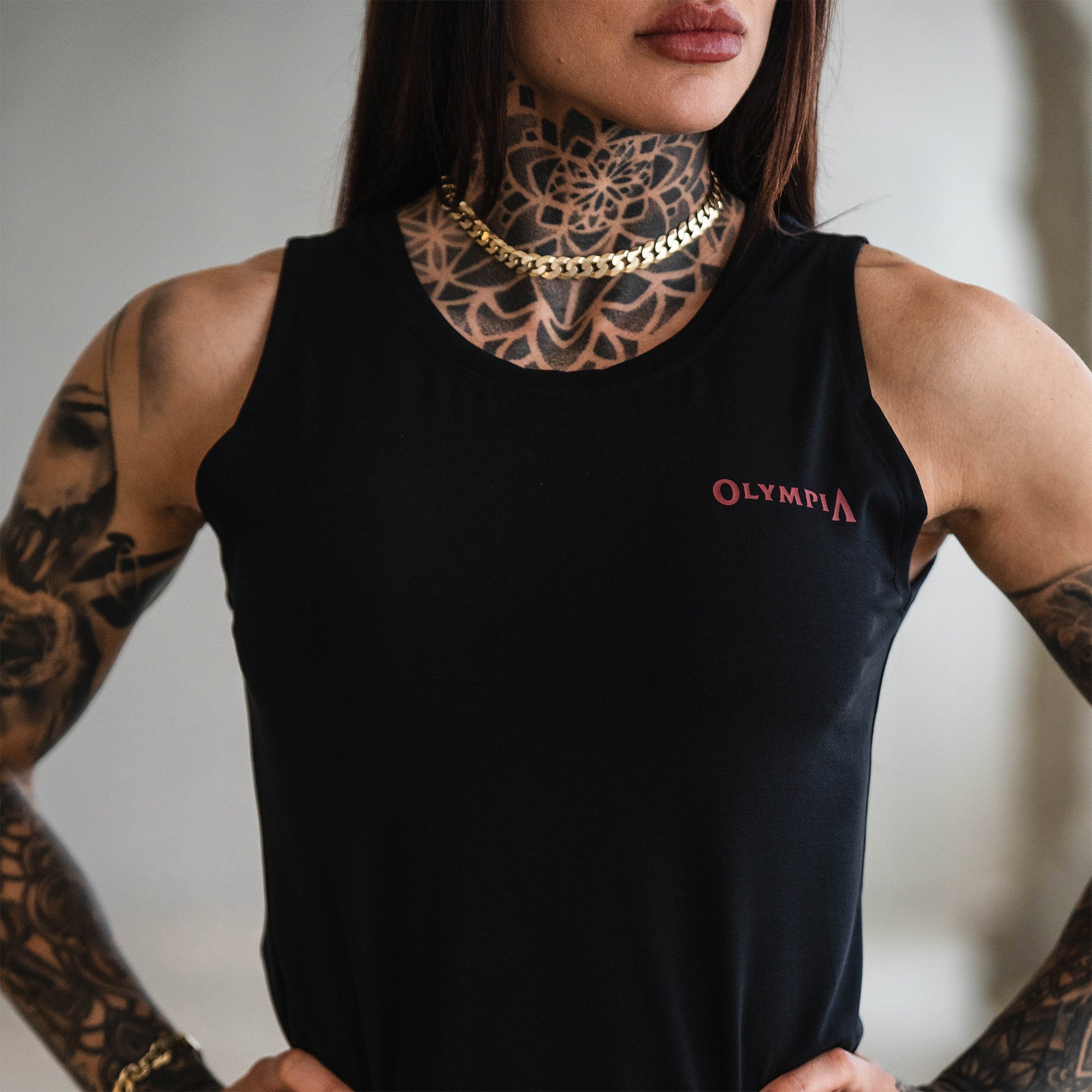 #Color_Cardinal/Black