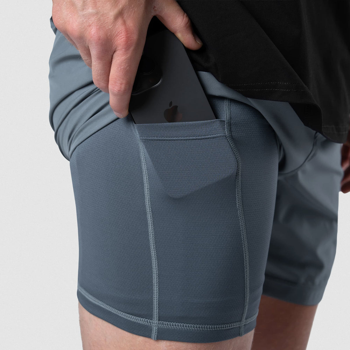 Axis 6" Lined Shorts - Lake compression liner phone pocket detail