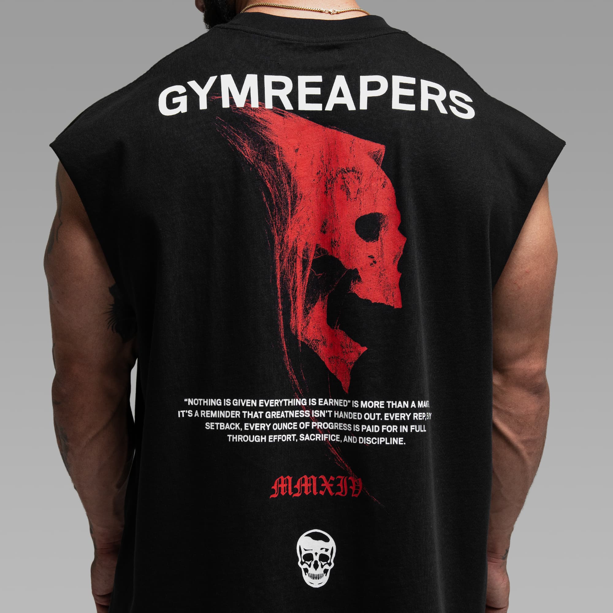 Athlete wearing the Reaper Manifest Cut Off close up shot of back graphic