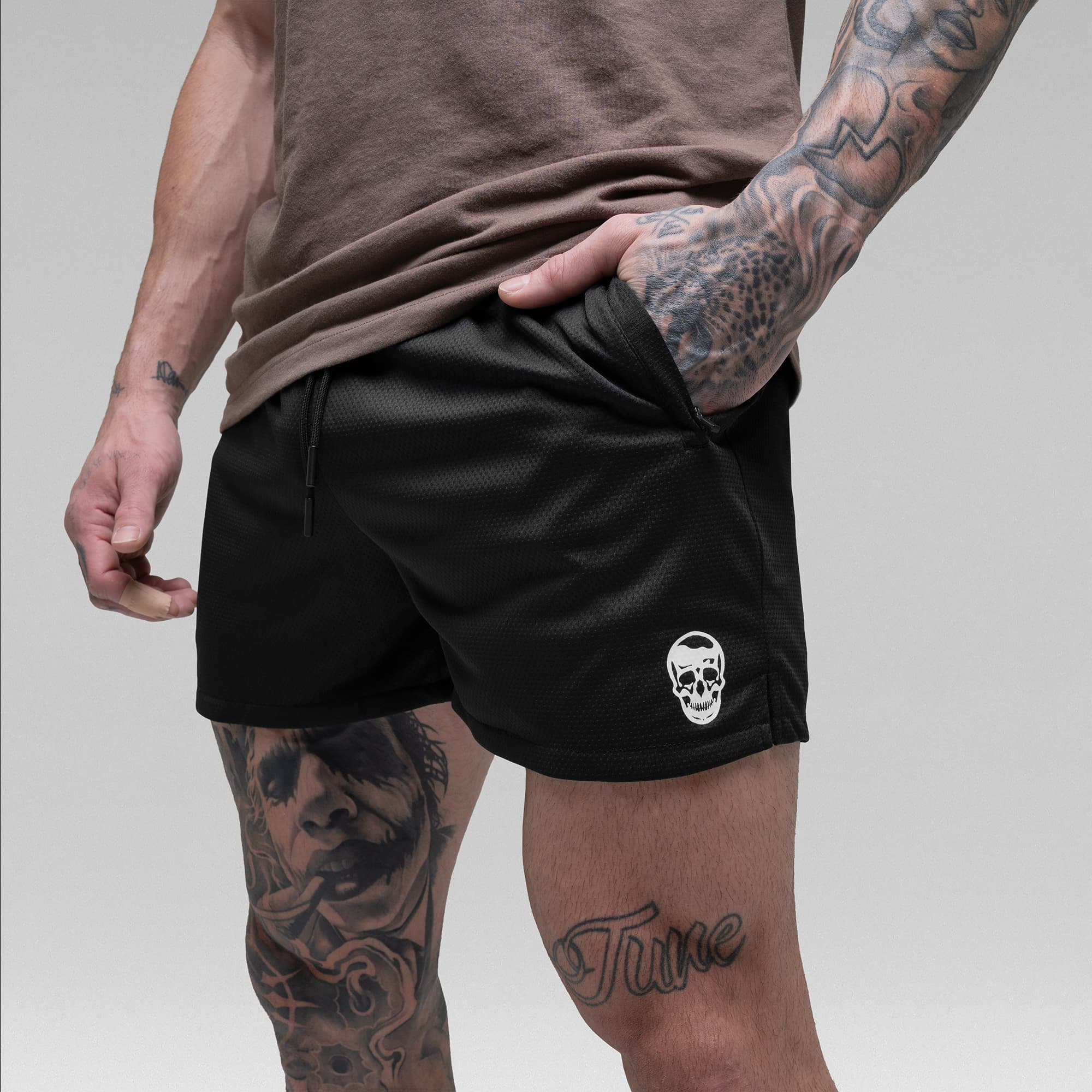 Core Skull Mesh Training Shorts - Black/White