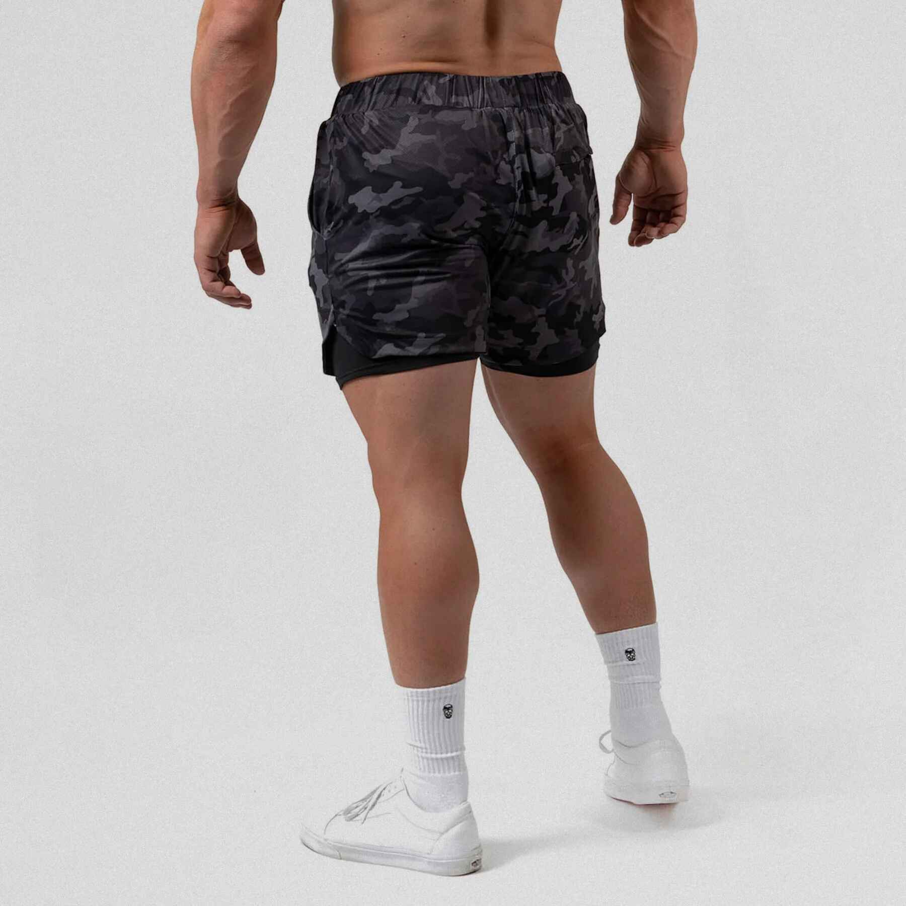 React Trainingsshorts – Midnight Camo