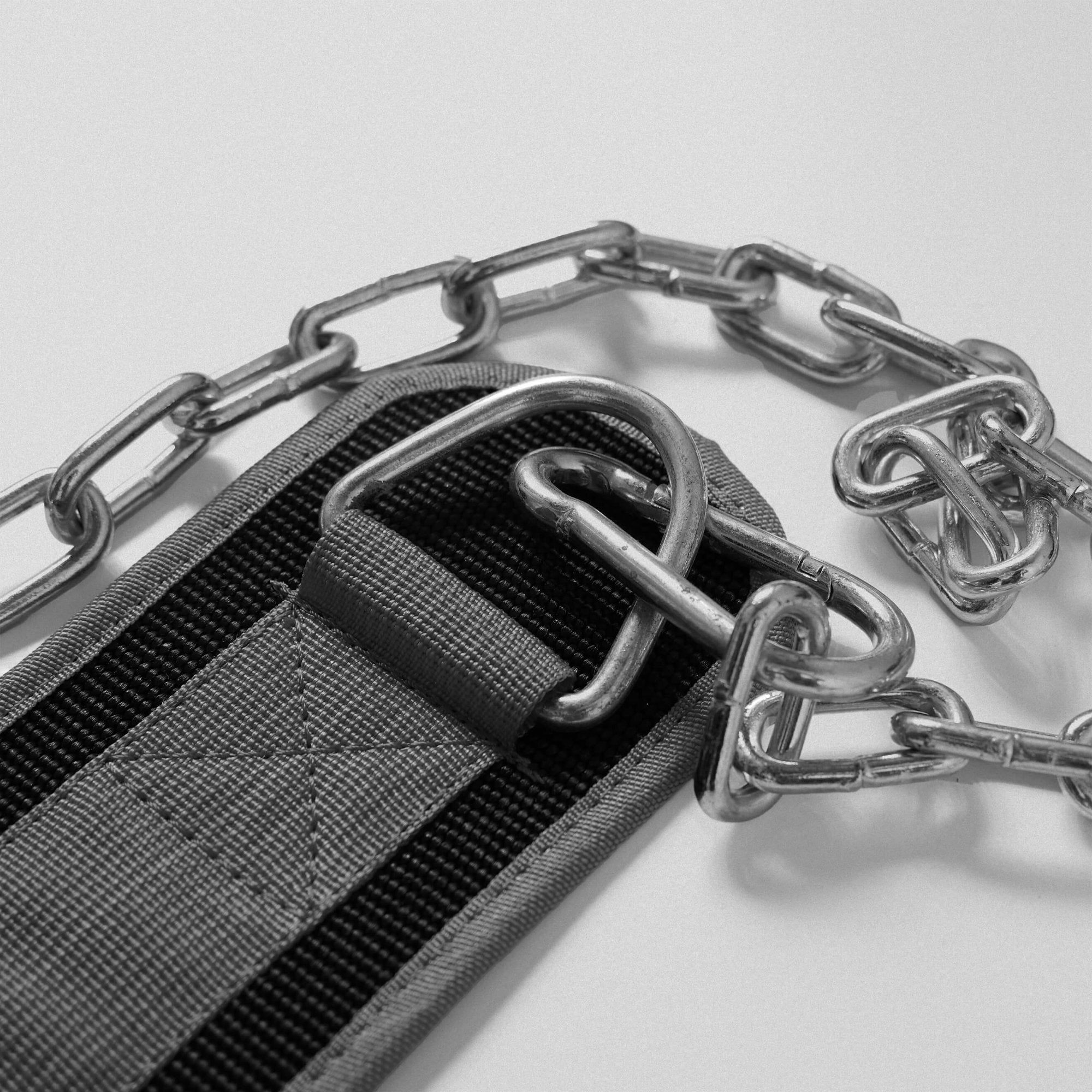 dip belt gray chain close up