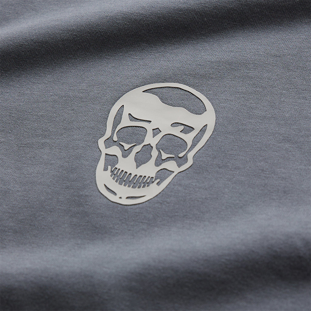 skull tee faded blue detail