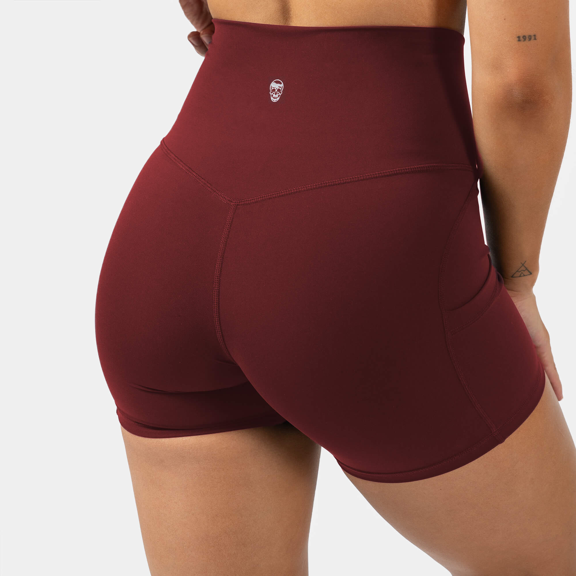 victory shorts ember red back
